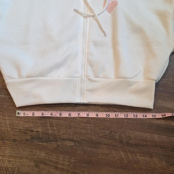 Rue21 Zip-Up Cropped Hoodie White With Heart And Lover Applique Size Medium - Picture 8 of 8